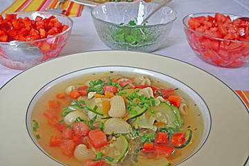 15 minuten - gemüse - nudel - suppe